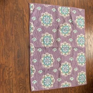 Pottery barn toddler bed blanket with sham.